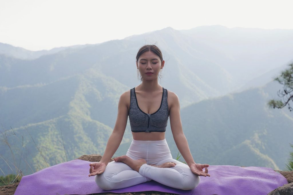 Séance de yoga et méditation