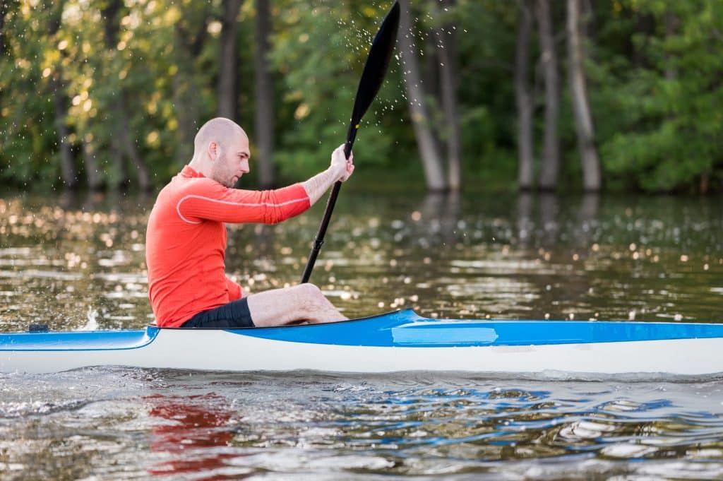 Paddle sur un lac des Landes