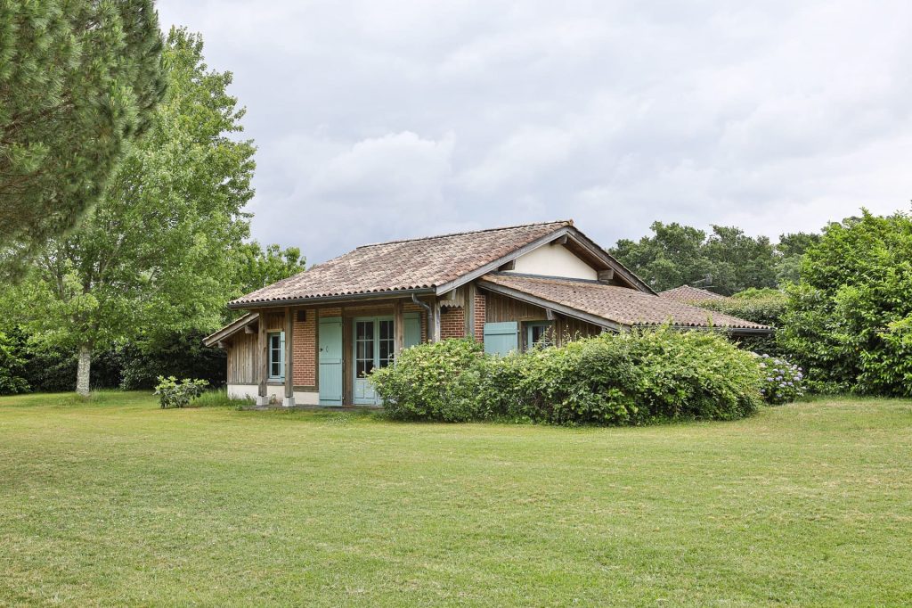 Maison Est et son jardin