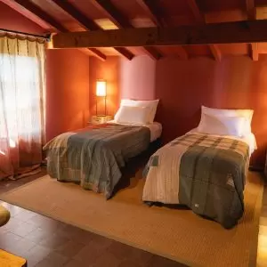 PHOTO-CHAMBRE-2-MAISON-EST-2-LITS-scaled